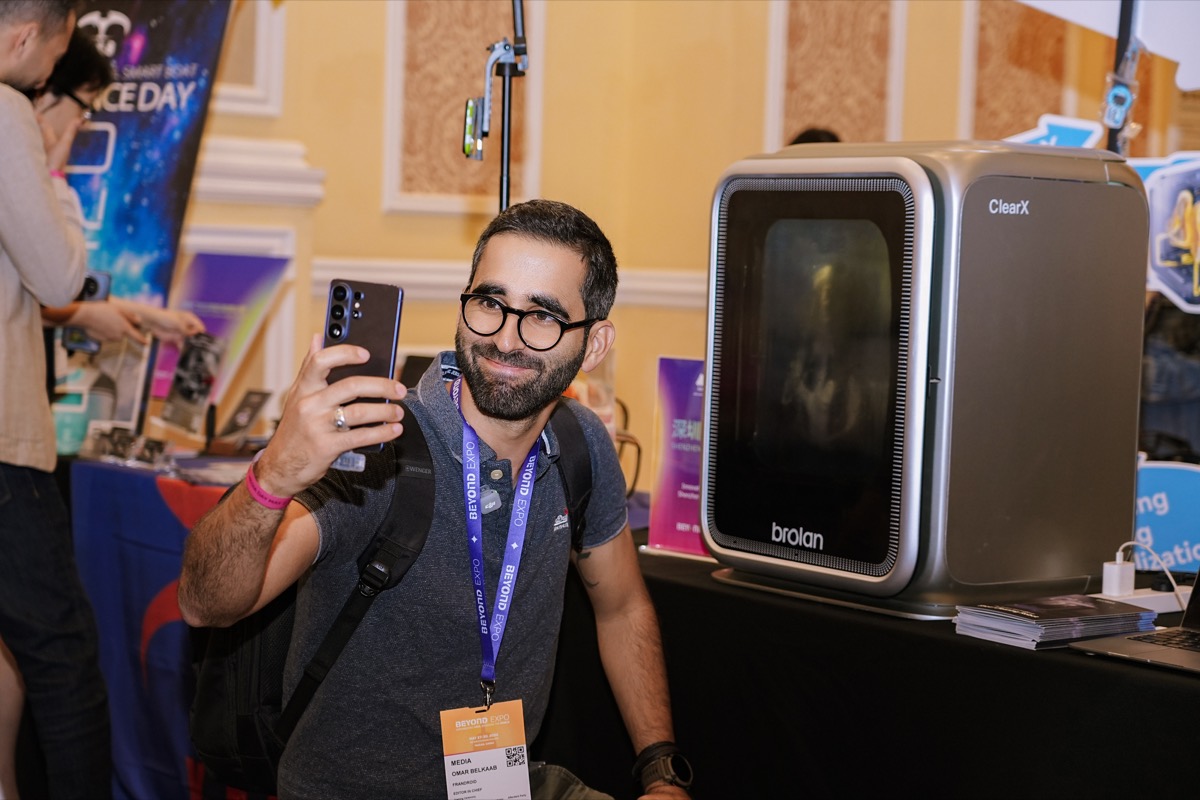 A journalist reviewing a product